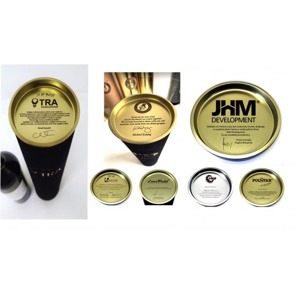 Tuba do alkoholu z logo