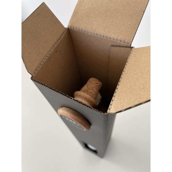 Zestaw wino musujące w kartoniku z okienkiem z zatyczką WIELOKOREK  z logo